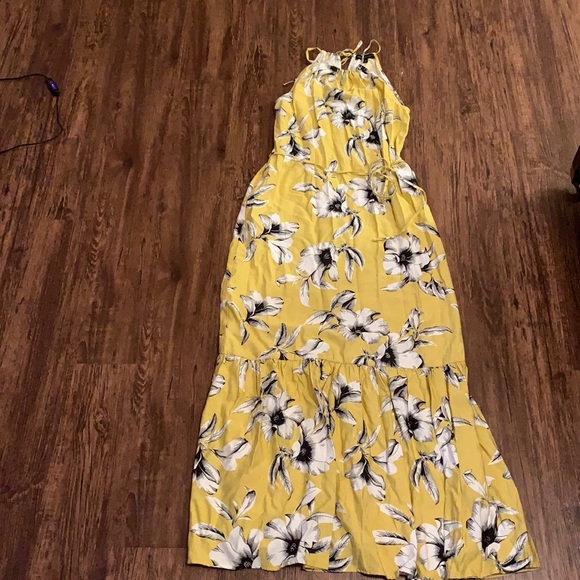 Banana Republic Floral Halter Maxi Dress Yellow Size 4 - Picture 3 of 6